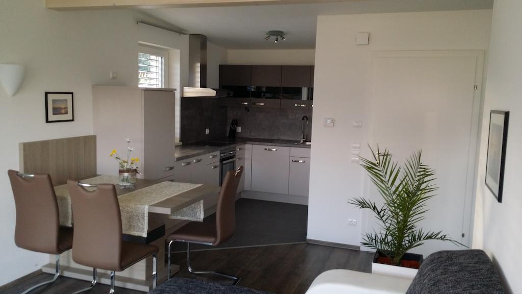 Apartment Seeblick Drobollach am Faakersee Zimmer foto